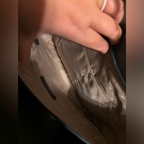 Emilia Large Pebbled Leather Tote Bag - Picture 4 of 6